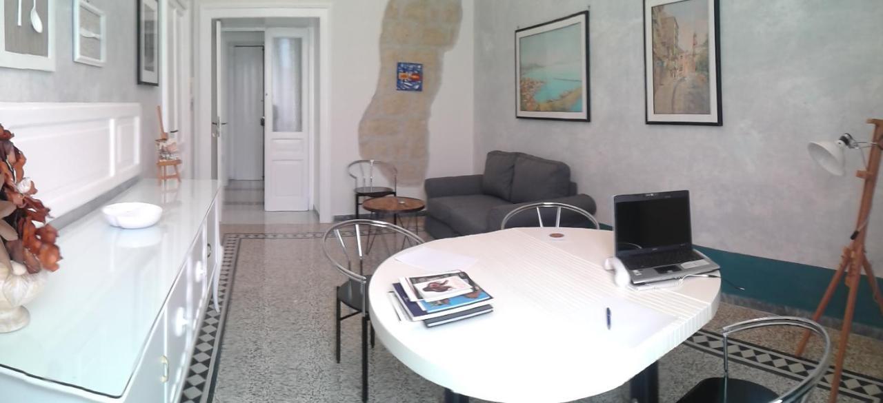 Primo Posto Bed & Breakfast Salerno Exterior photo