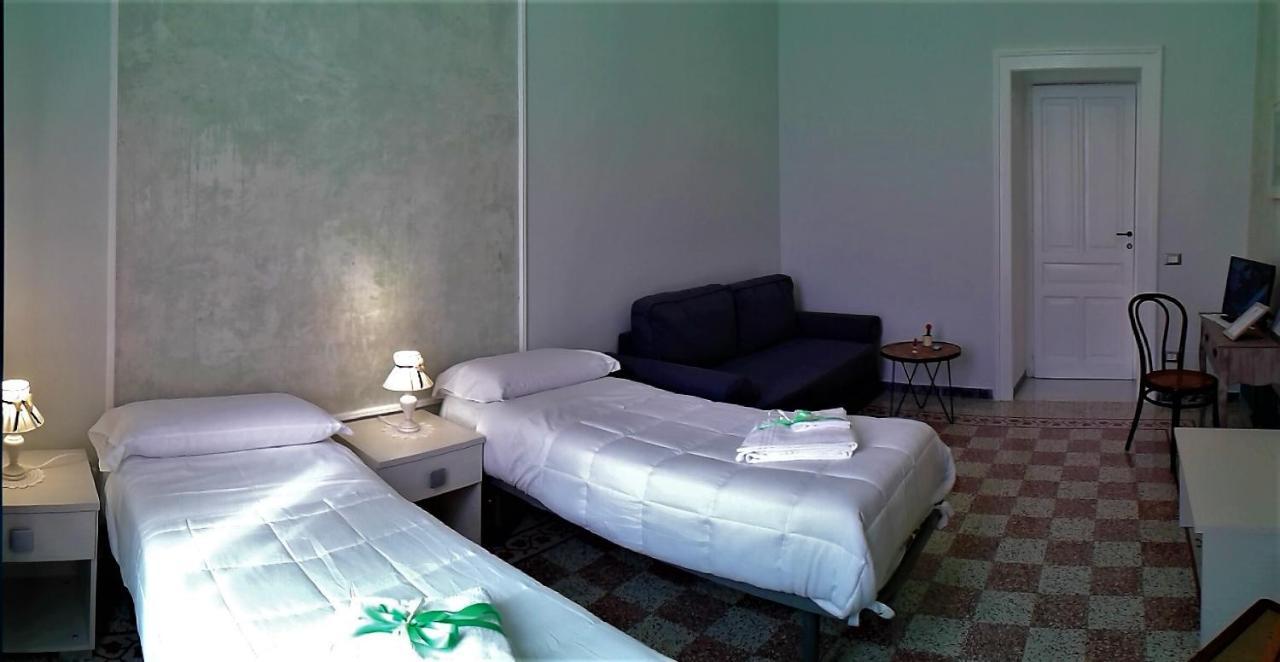 Primo Posto Bed & Breakfast Salerno Exterior photo